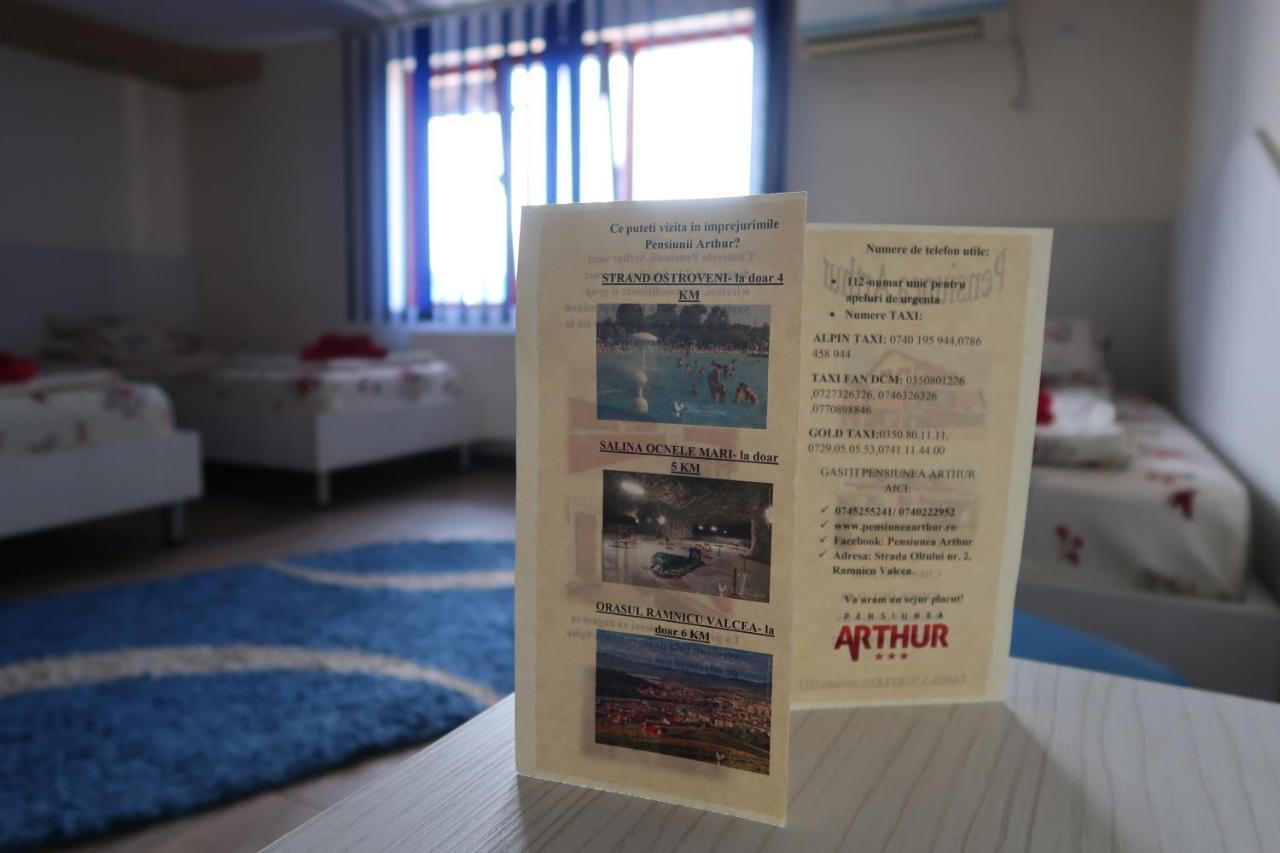Pensiunea Arthur Râmnicu Vâlcea エクステリア 写真